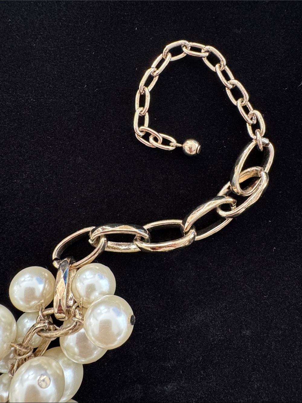 NWT Nordstrom Faux Pearl Cluster Statement Necklace - Picture 3 of 7